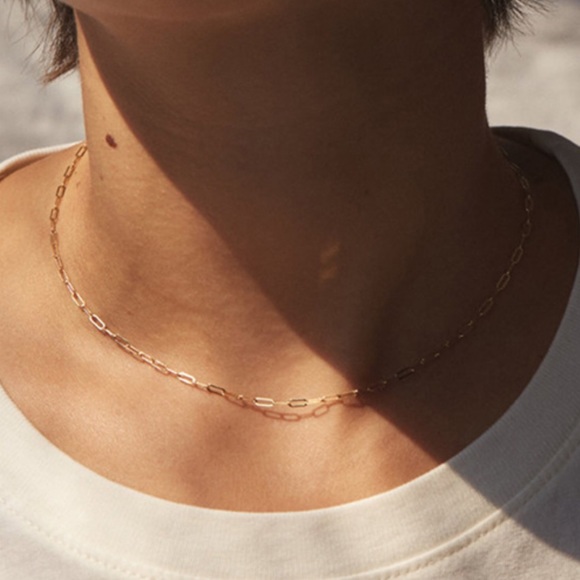 ✨✨ Dainty Paperclip Necklace✨✨ - Picture 4 of 5